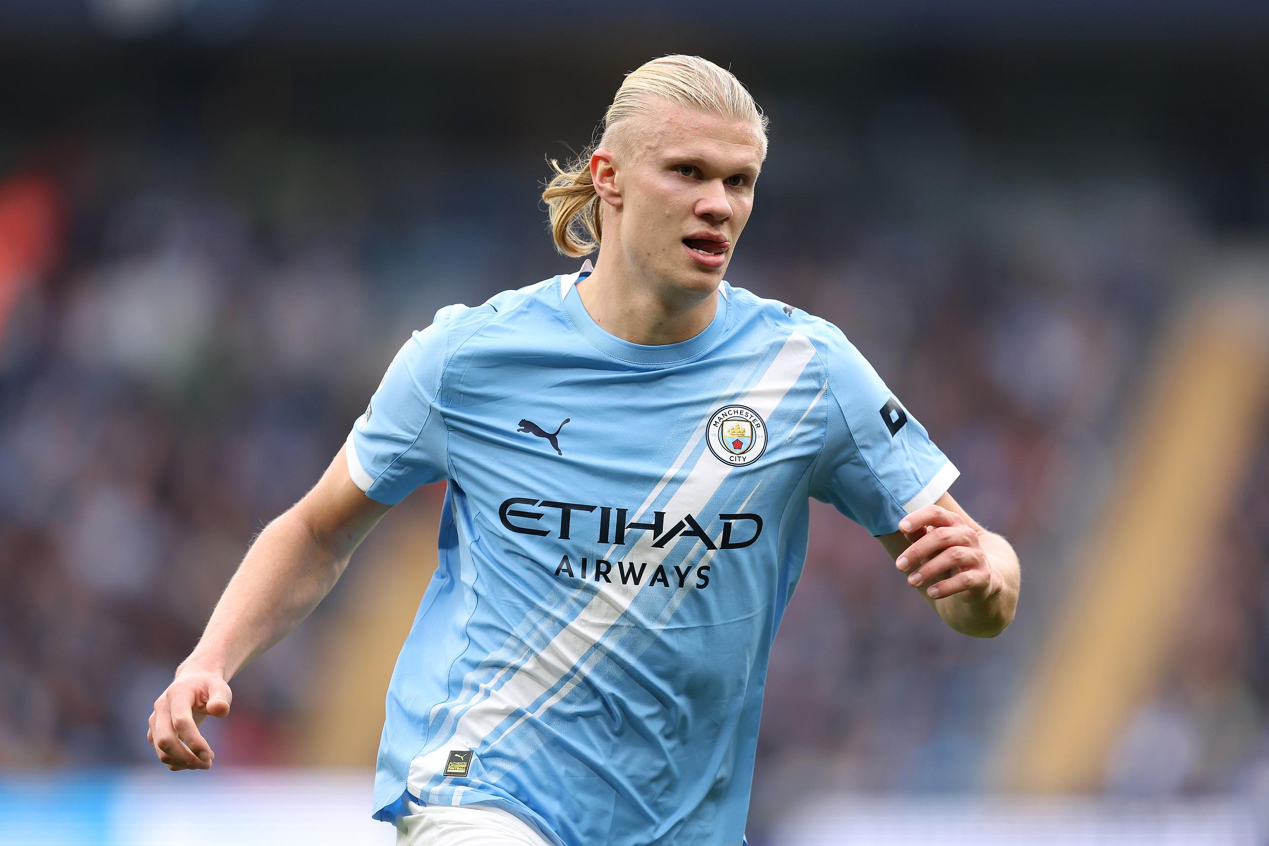 外媒：下赛季欧冠联赛阶段用球将采用白+薄荷绿+紫创新配色