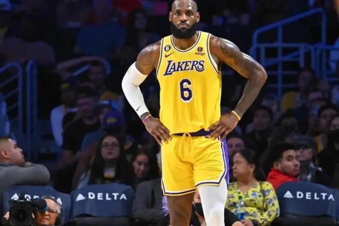 掘金迎战雄鹿前瞻：阵容受限约基奇缺阵，字母哥领衔雄鹿冲击连胜